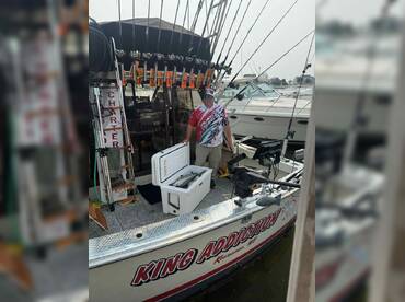 King Addiction Charters LLC – 36' thumbnail