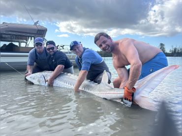 Streamline Guiding – Fraser River Sturgeon