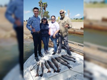 Capt Larry J Hensley C'mon Fishing thumbnail