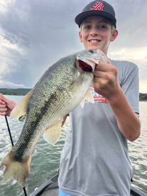 Table Rock Lake Bass and Walleye on the 