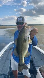 Book Now For Fall Fishing On The TN Rive