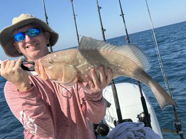 Childhood friends slaughter the grouper!