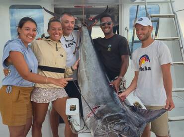 225 pounds black  Marlin