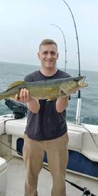 Walleye Maddness  Fishmasters Lake Erie 
