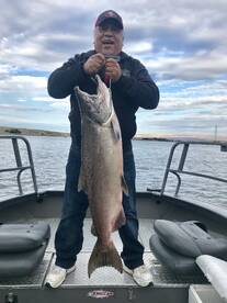 Fall king salmon time is here, book now.