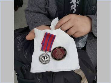 Bob shares his medals and experience as Vet.