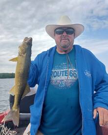 walleye action