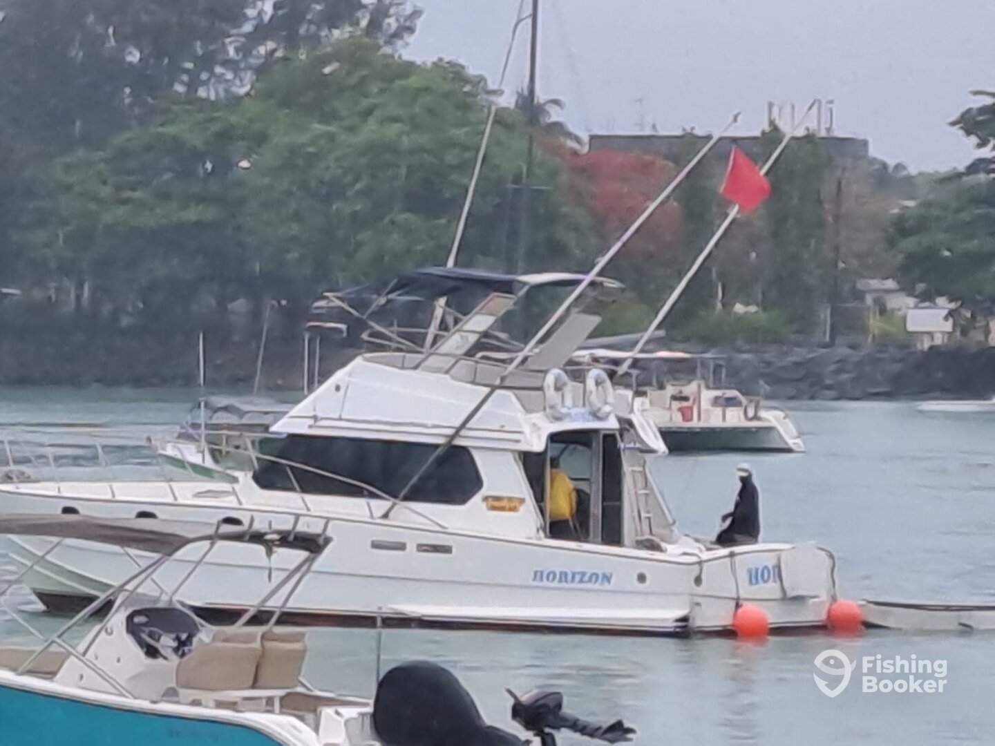 Grand Baie Report Photo 0