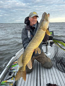 Almere Report Photo 1