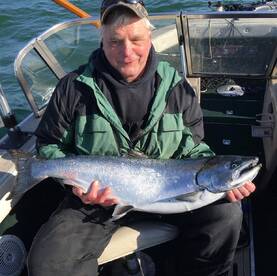 biggest chinook so far this year 21.5lbs