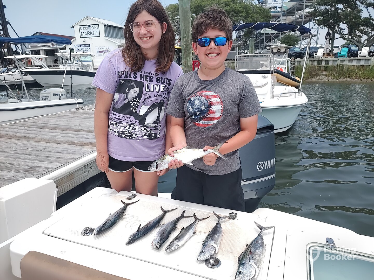 Smiles and a tasty dinner to go!