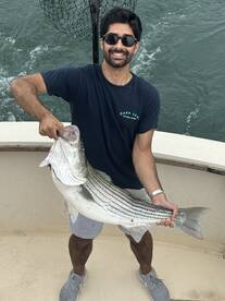 Captain Sal pit the guys on the fish in 