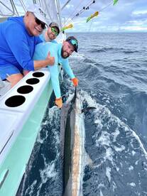 NOVEMBER FISHING ABOARD GOOD DAY COSTA R