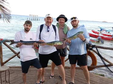 We catch 3 Mahi Mahi!