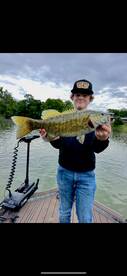 Pre Spawn Smallmouth bite 