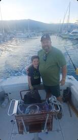 Bottom fishjng witht he boys 