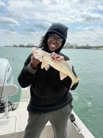 Detroit River Walleye Fishing 