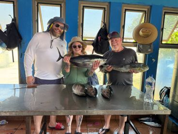 Andy and Hector were Great, Caught 4 Tuna and 1 Dorado