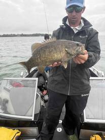 Very Experienced Smallmouth Guide