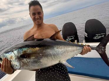 Biggest Tuna I have ever caught.! Highly Reccomend !!