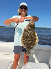 Catch flounder 
