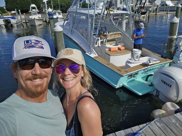 Beautiful maintained boat. 